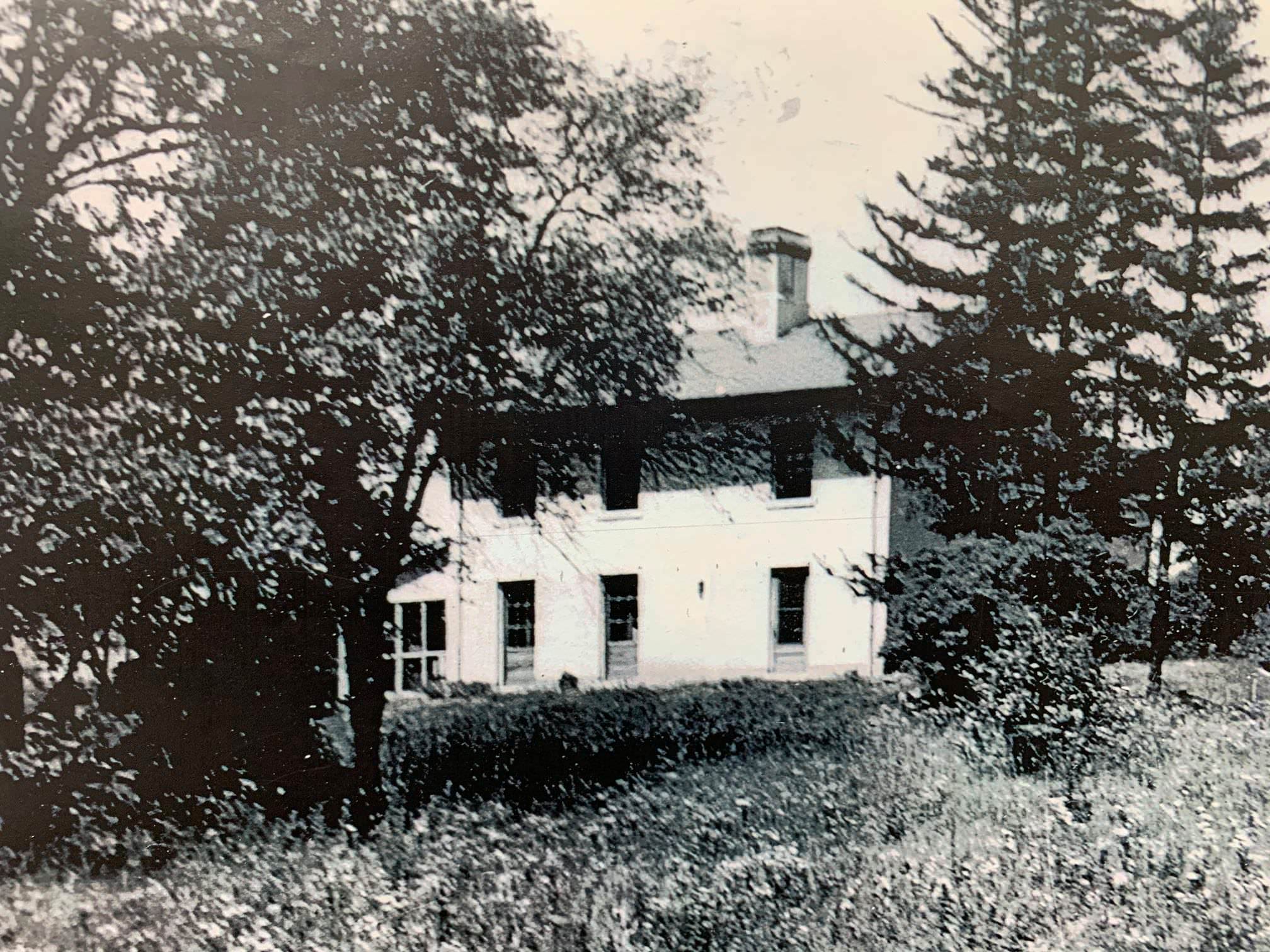 Church where Lester B. Pearson's father served, and the Algonquin Hotel, 1947