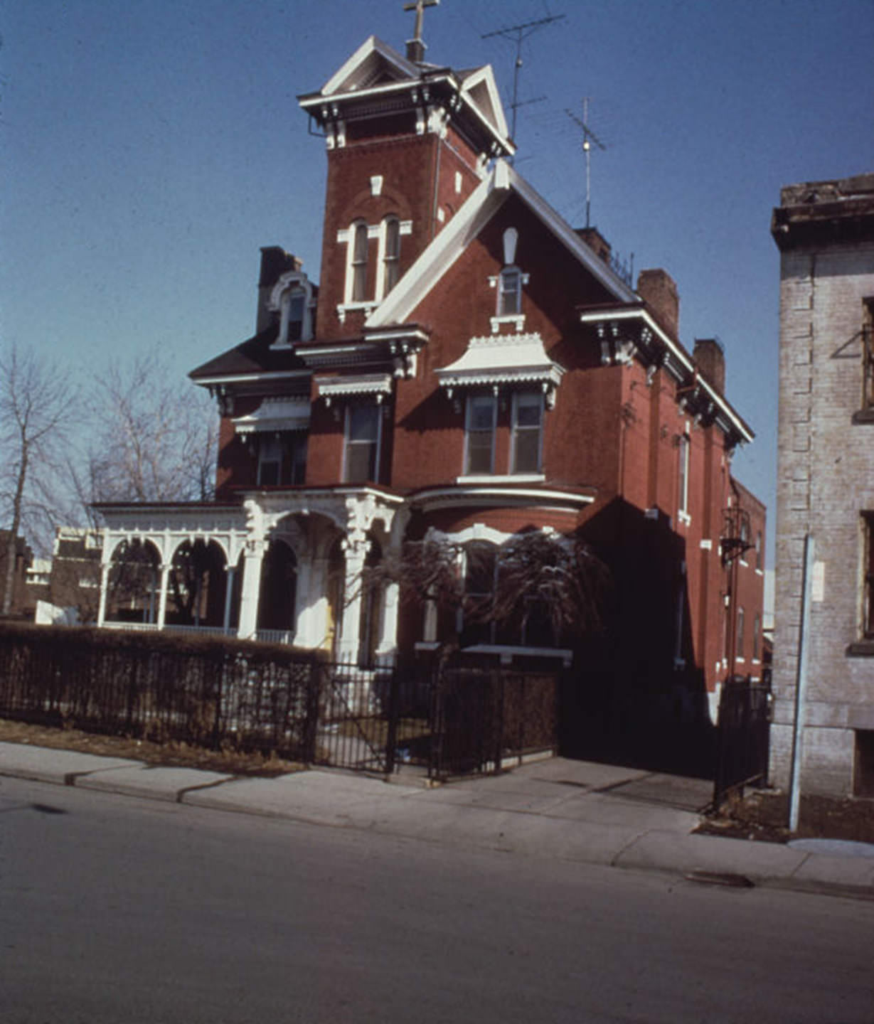 Edward Leadlay house, 25 Augusta Avenue, 1980s