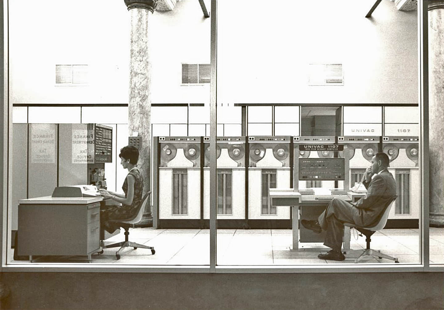 Metropolitan Toronto Traffic Computer Control Centre, 418 and 1107 consoles, 1963
