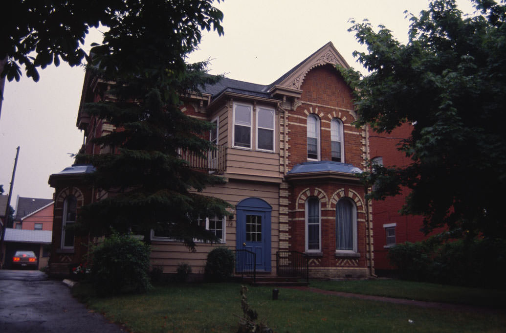 14 Beaconsfield Avenue, 1976