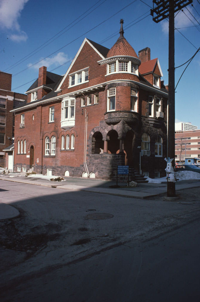 This is 4 Bancroft Avenue in 1976. This house was cut in half and the main part was saved and moved west to be part of Bancroft Hall.