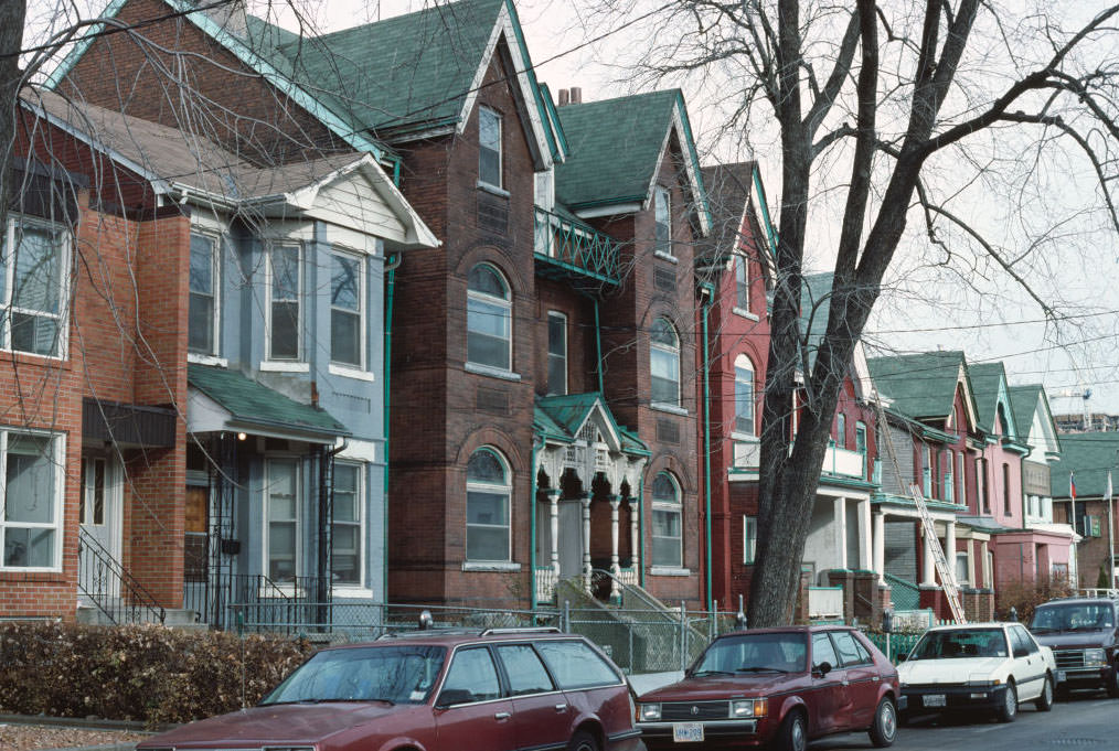 110-112 Baldwin Street, 1976