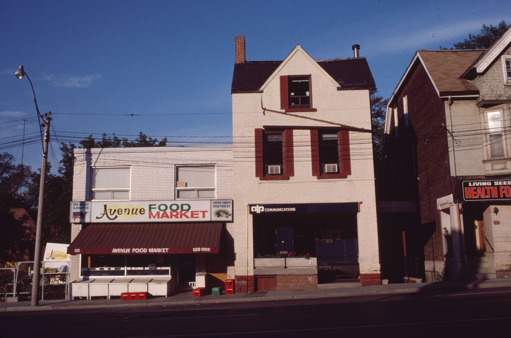 240 Avenue Road, 1973