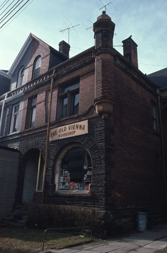 Northeast corner of Avenue Road & Davenport, 1976