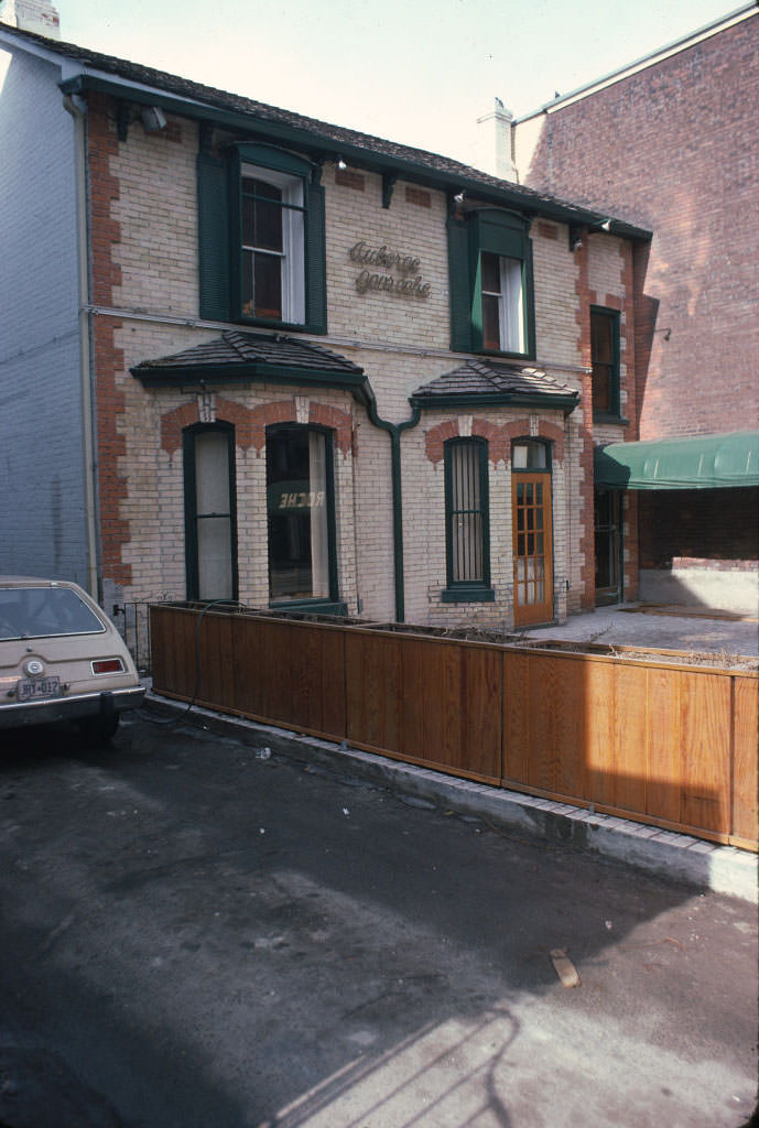 Pottery Shop - 100 Avenue Road, 1976