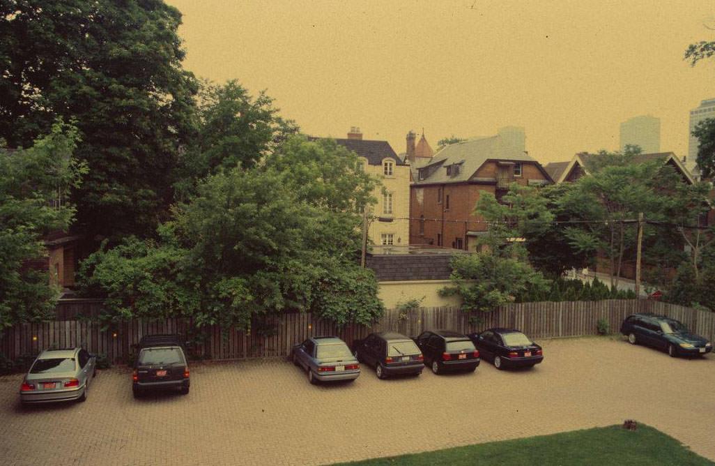 Admiral Road, 1990