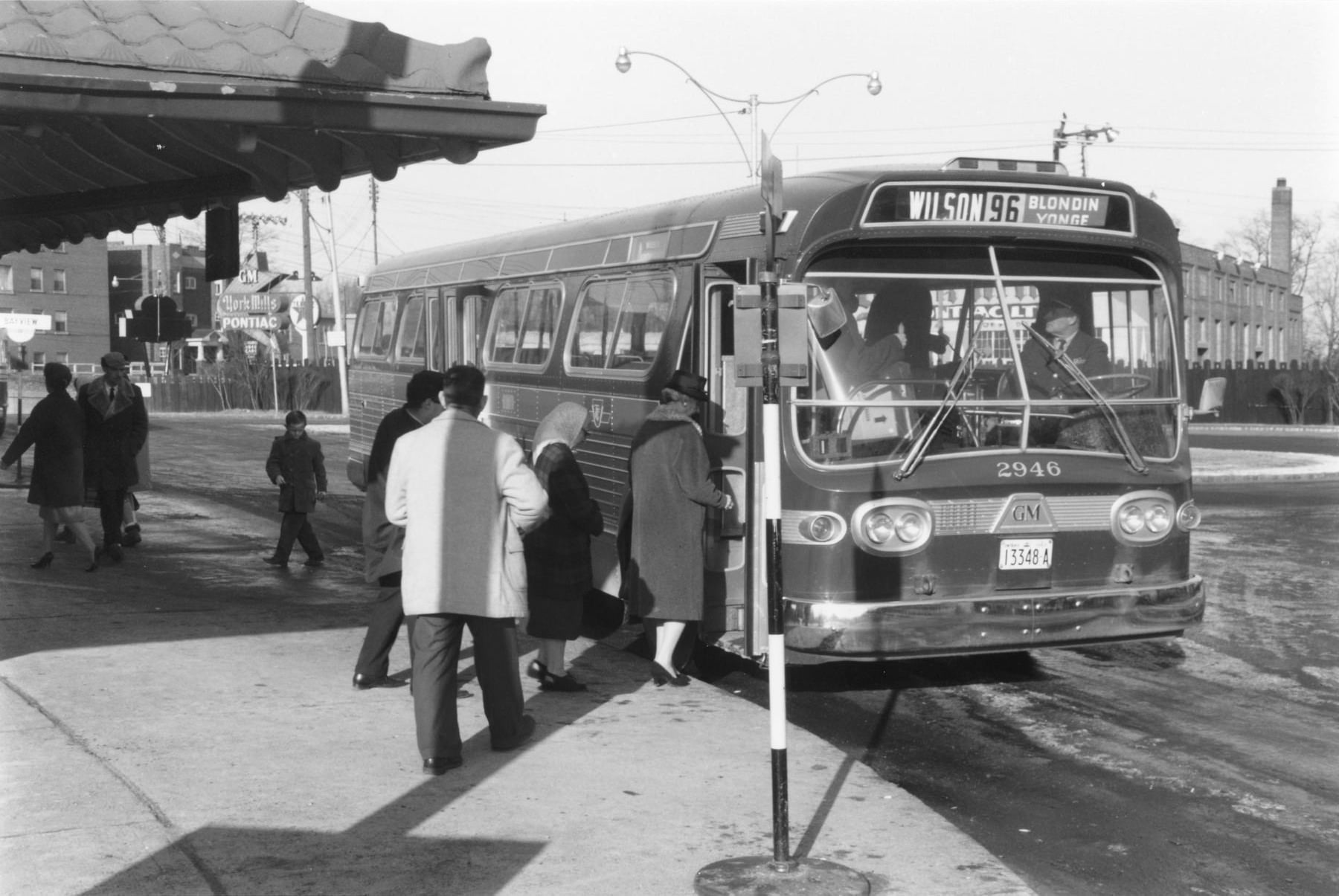 Wilson TTC bus at Glen Echo loop, 1960.