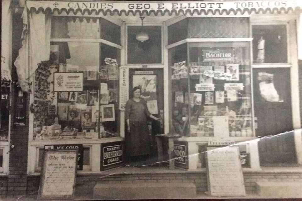Store in New Toronto on the Lakeshore between 7th And 8th street, 1940s