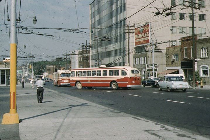Nortown trolley buses. TTC should have kept the trolleys. in 1953 there was a Proposal for a Lawrence trolley bus and an Eglinton west trolley bus, 1964