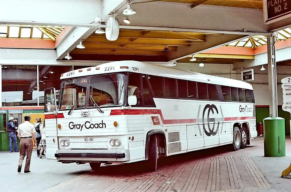 Gray Coach Lines 2291 signed for Sudbury, 1984