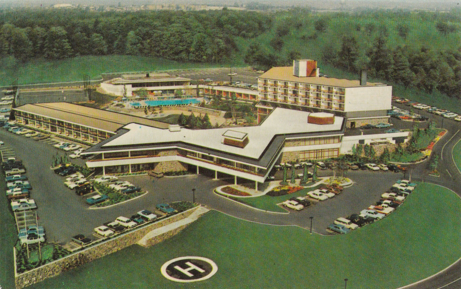 The Inn on the Park Hotel postcard, 1966