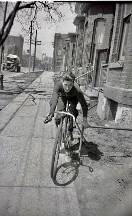 Cycling in Toronto, 1940