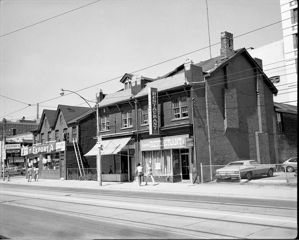 134 Dundas Street East - just east of Dalhousie, 1981