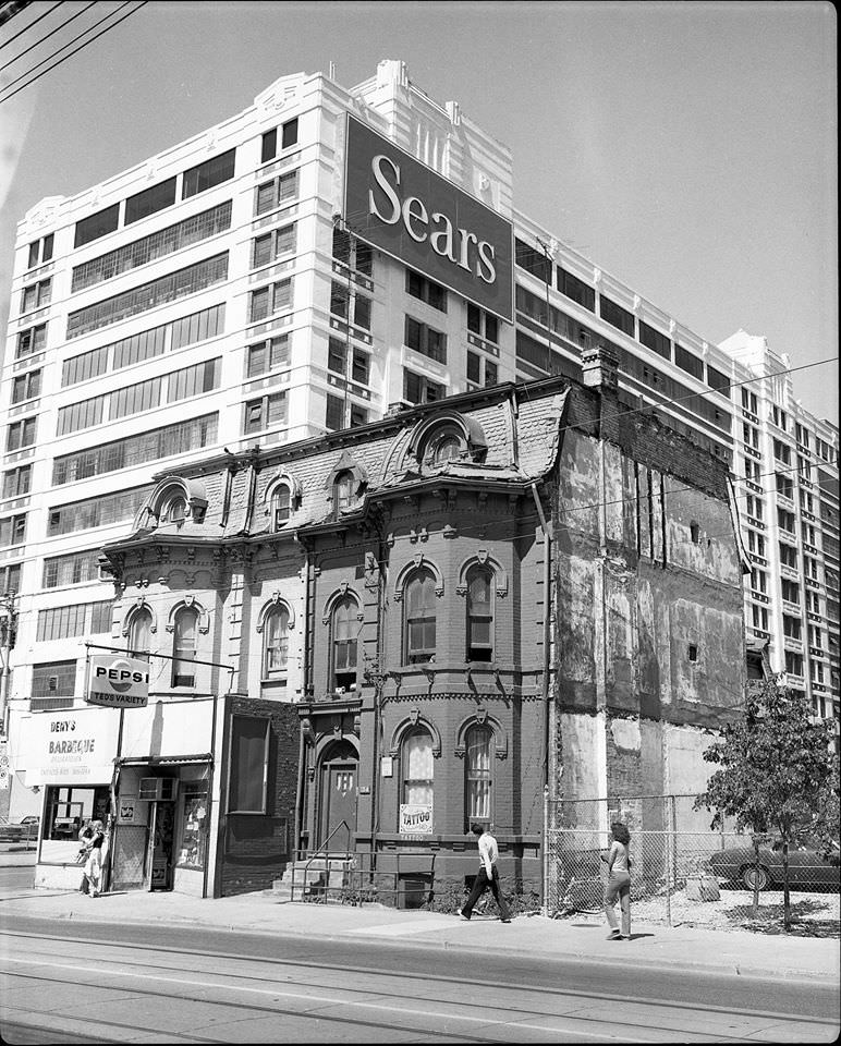 Loved Deny's B.B.Q. - 154 Dundas Street East, 1981