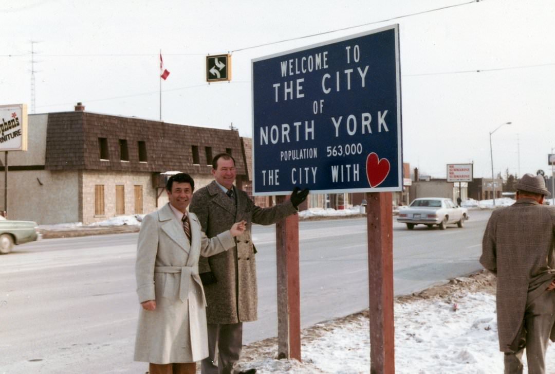 Mayor Mel Lastman and new The City with Heart sign February 1979