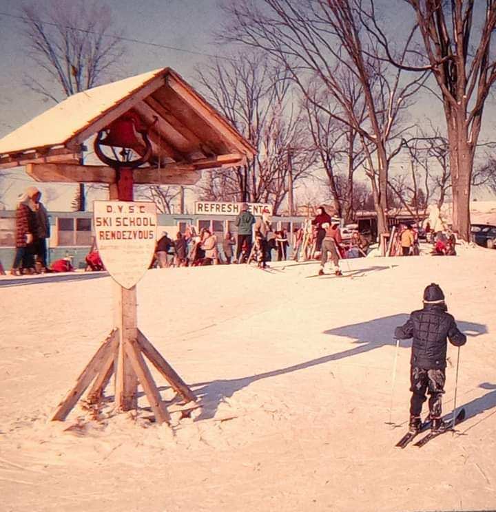 Don Valley ski hill was on Lawrence Avenue at the Don Valley Parkway, 1962