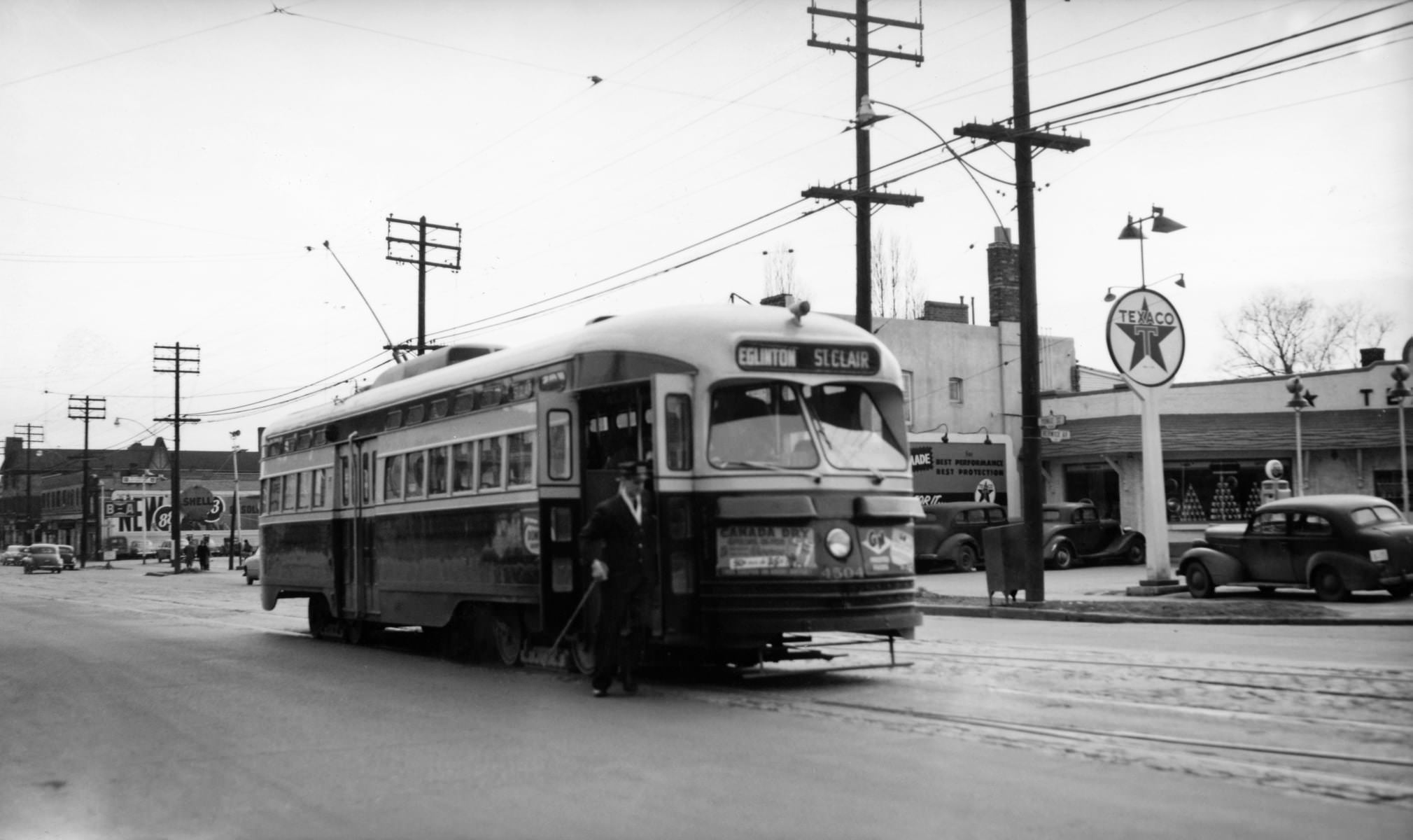 ST Clair streetcar NB on Yonge st at Berwick ave on a Diversion run, 1952