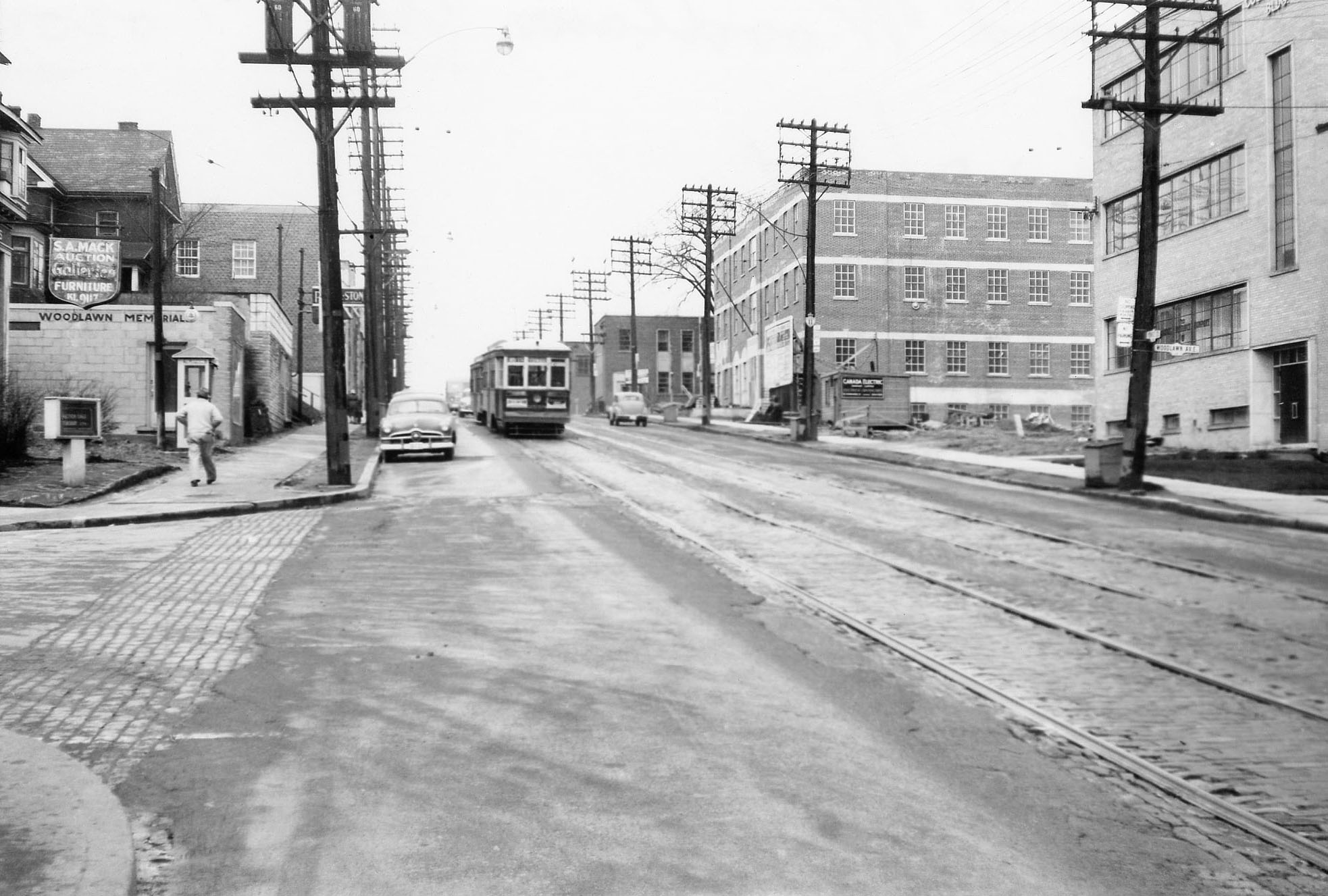 Yonge and Woodlawn avenue, looking north, 1970s