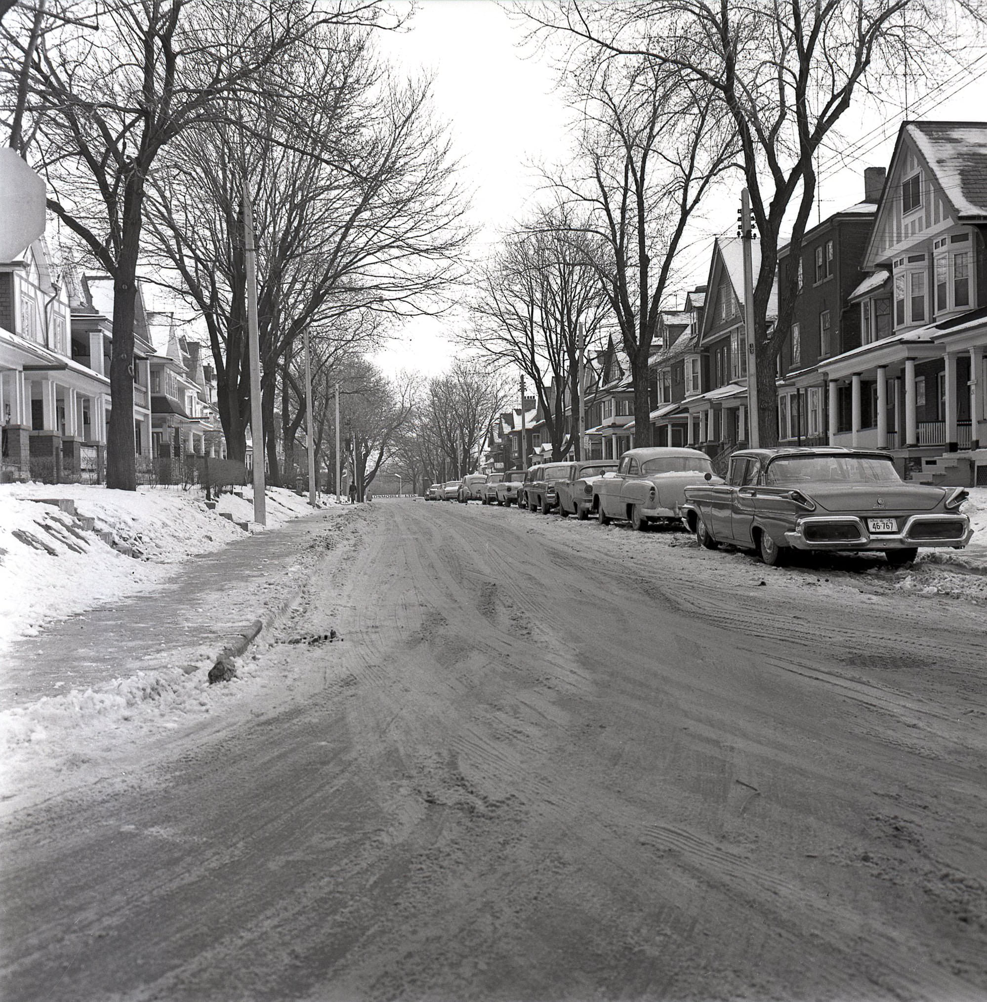 Chicora Avenue, looking east toward Avenue Road, 1964