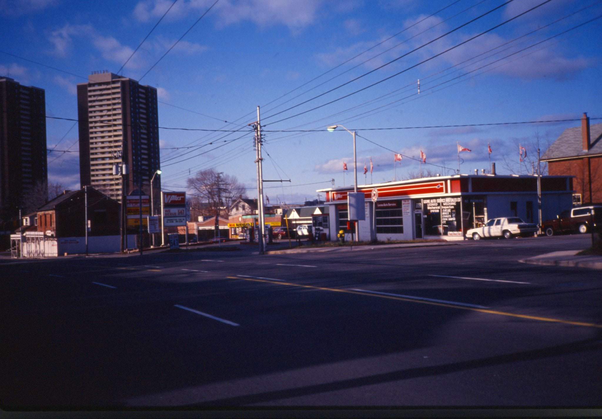 Similar view of the service station at Weston Road and Parke 1991