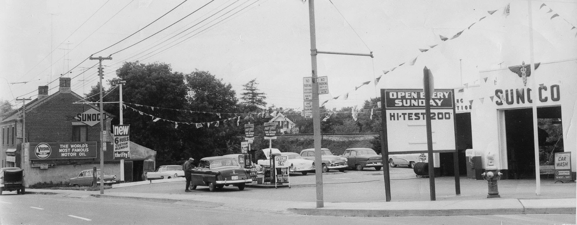 Al Laceby's Garage and Sunoco service Station, Parke and Main Street North (Weston Road), 1970s