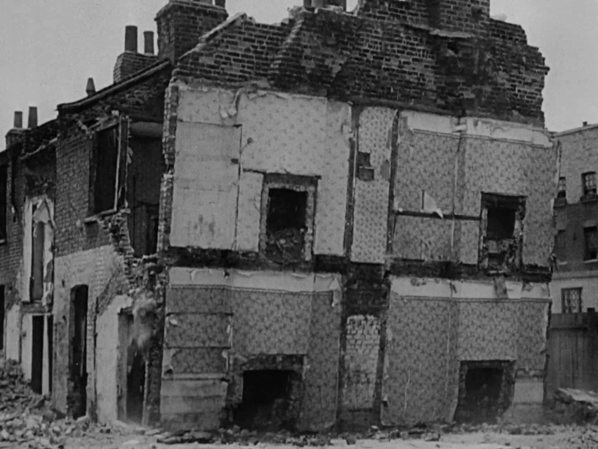 Demolition of a block of houses in what would become the Regent Park housing project, 1953
