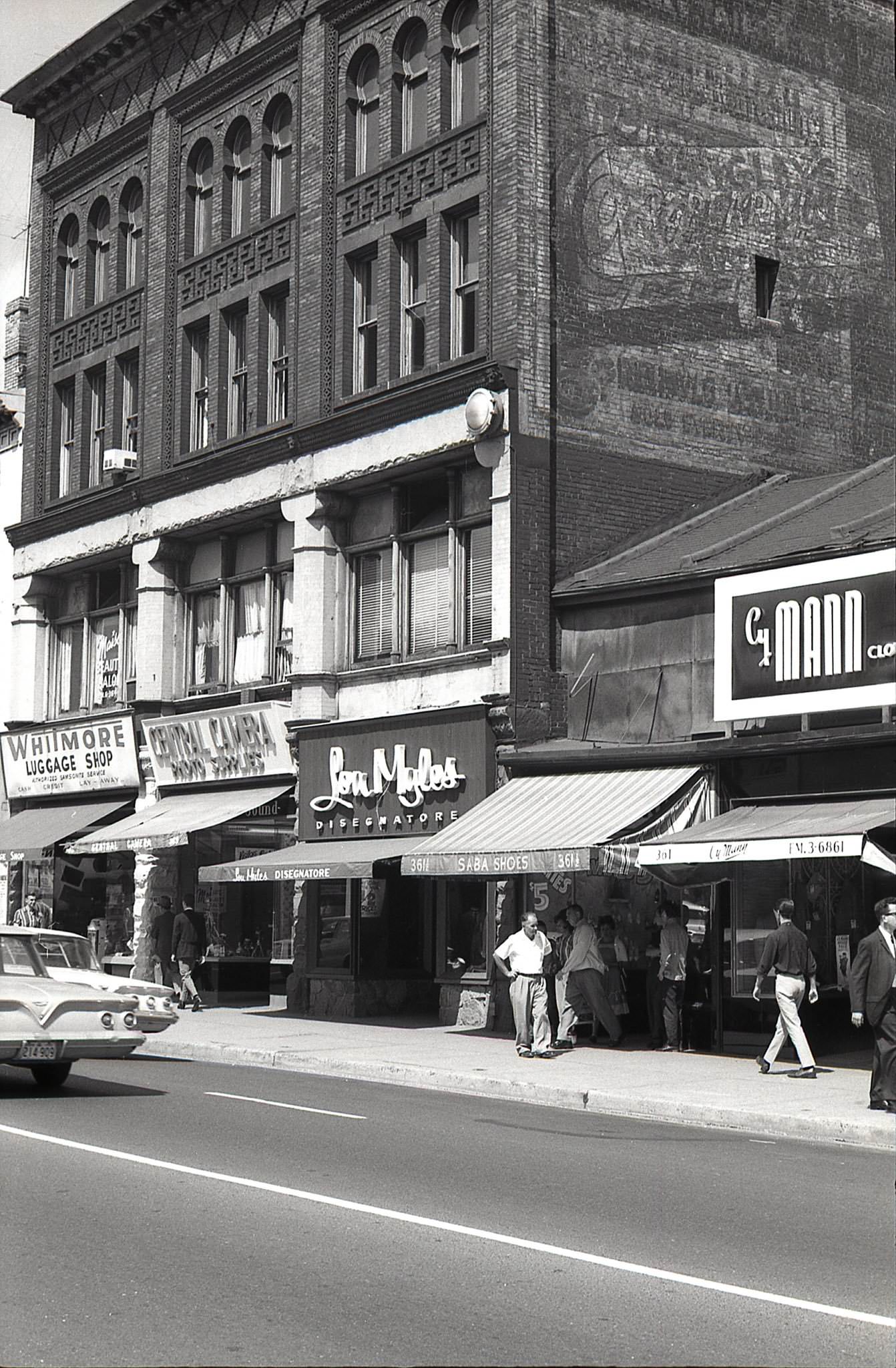 363-365 Yonge Street in 1962