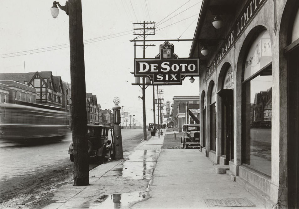 St. Clair Oakwood Motors, De Soto Six Motor Cars - Electric overhanging sign on a building at 900 St. Clair Avenue West, opposite Alberta Avenue, 1920s
