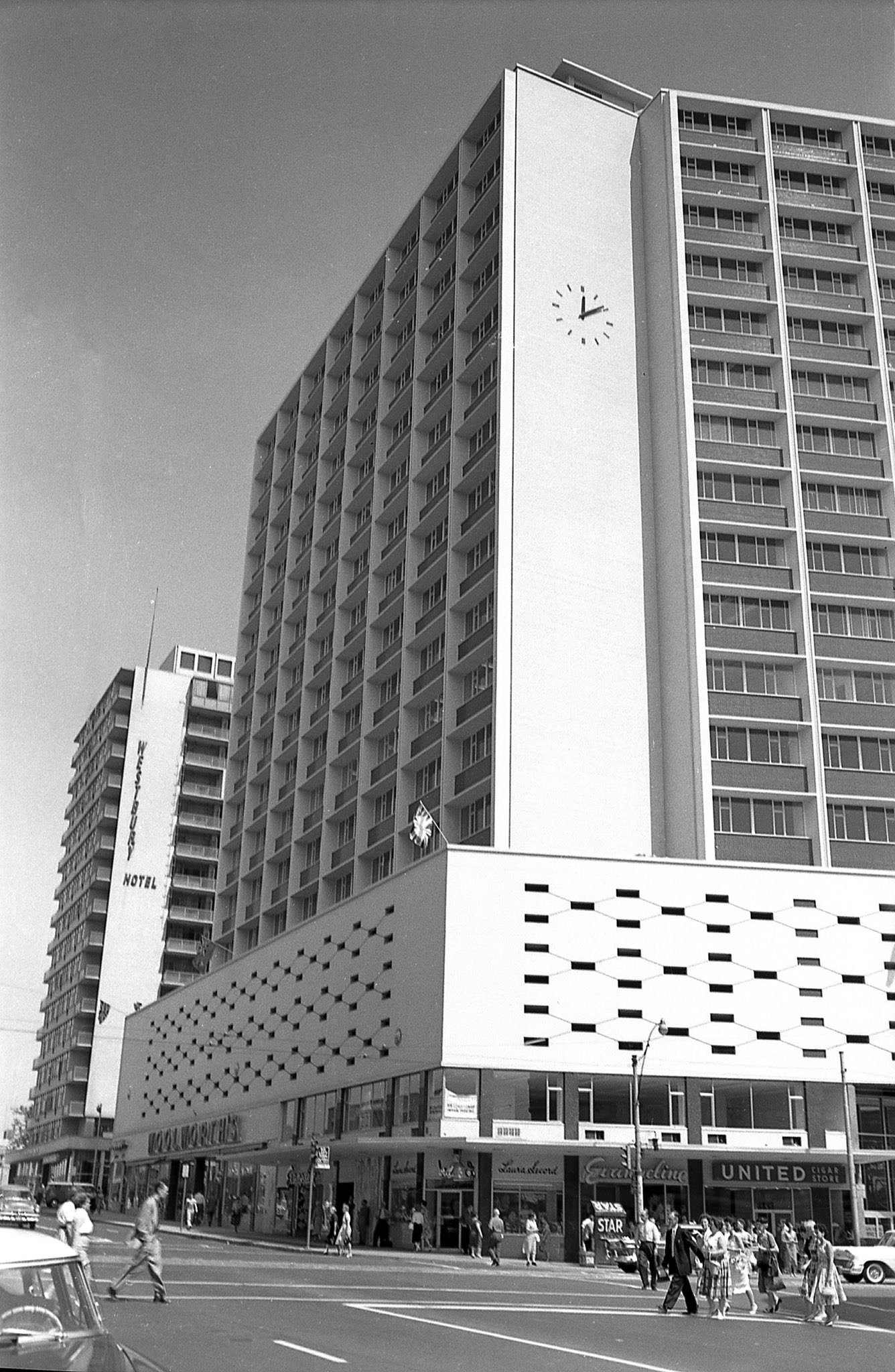 2 Carlton St. / Carlton Tower. NE corner of Yonge & College, 1960.