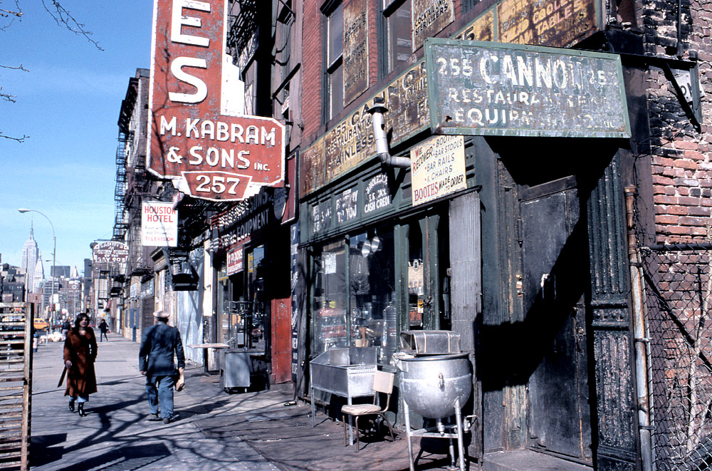 Stunning Vintage Photos of Bowery, New York City, in 1978