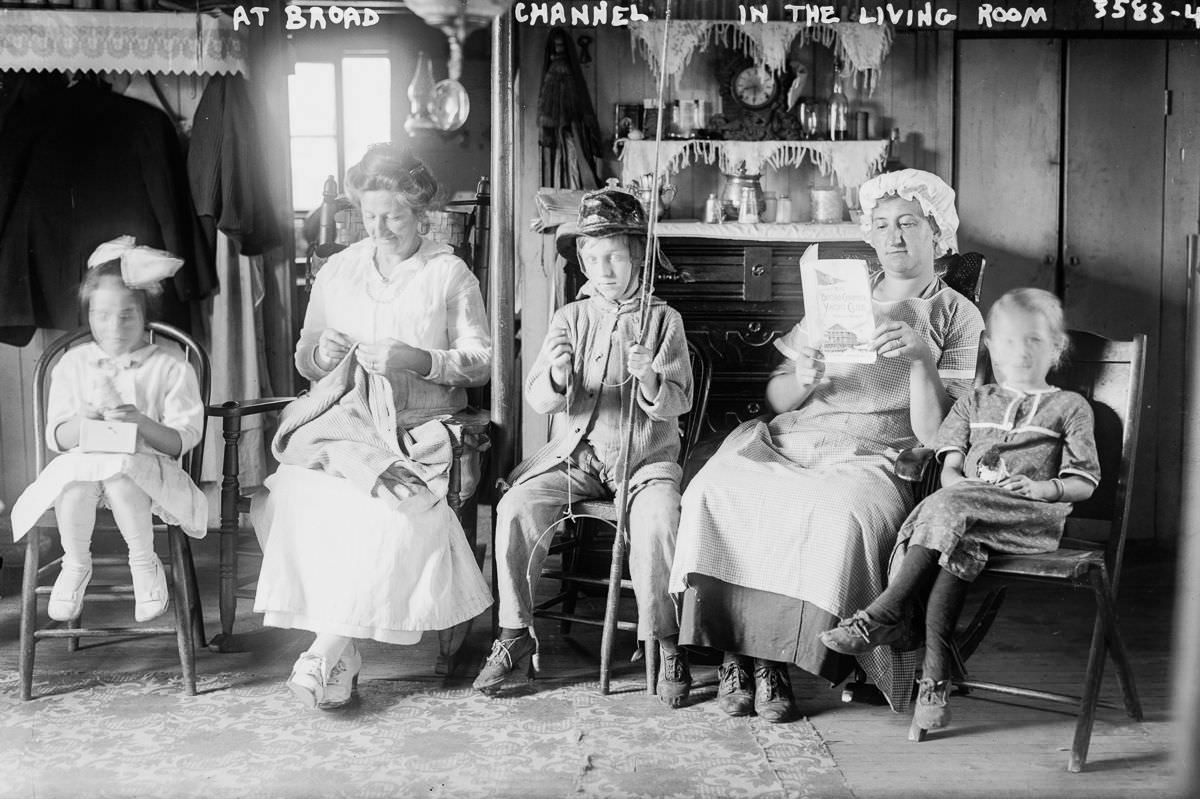 Fascinating Photos of Life at Broad Channel, New York City in the 1910s