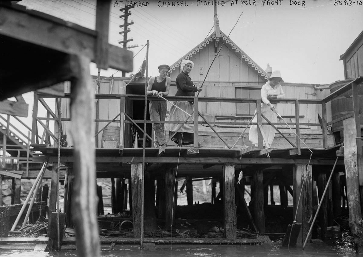 Fascinating Photos of Life at Broad Channel, New York City in the 1910s