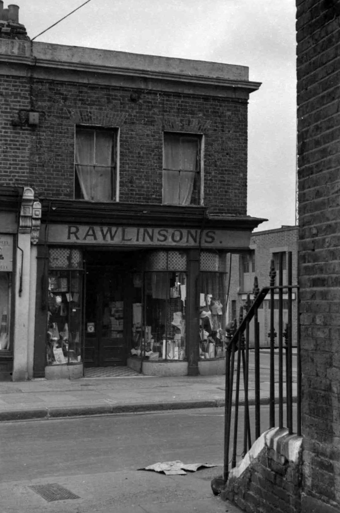 The Heart of the East End: Shops, Shoppers, and Shopkeepers in London's Multicultural Neighborhood in the 1960s