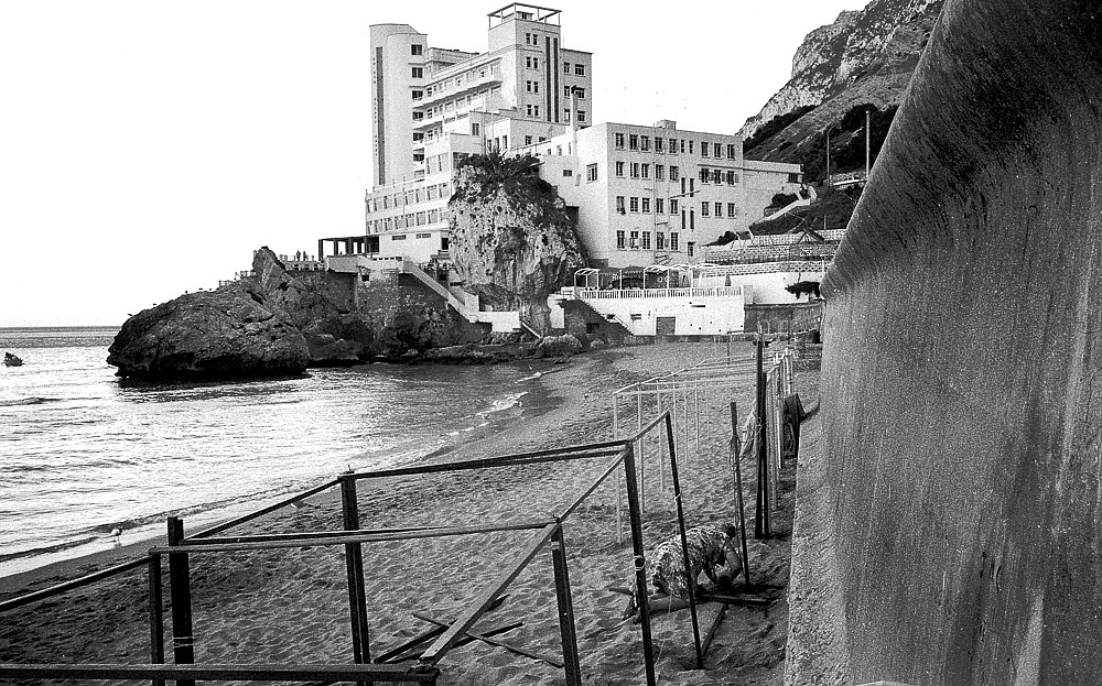 Gibraltar in 1980 through the Lens of a Spanish Photographer