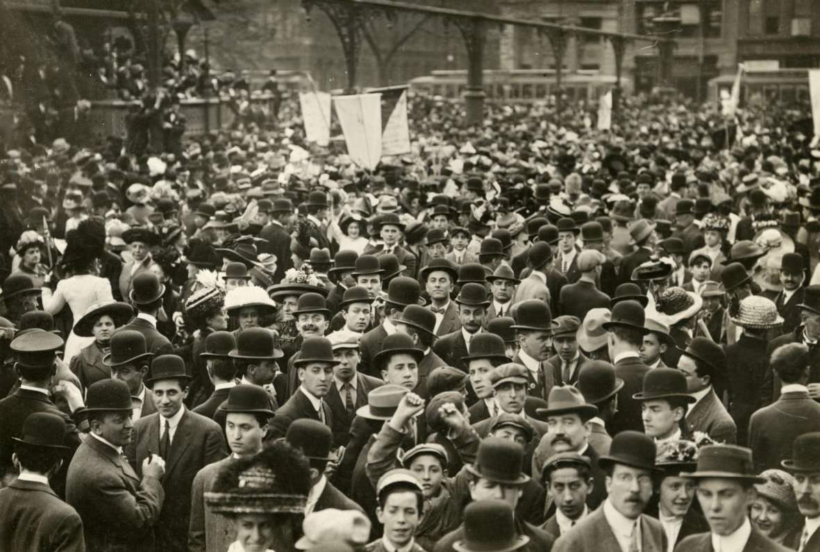 Crowd in Union Square at suffrage meeting