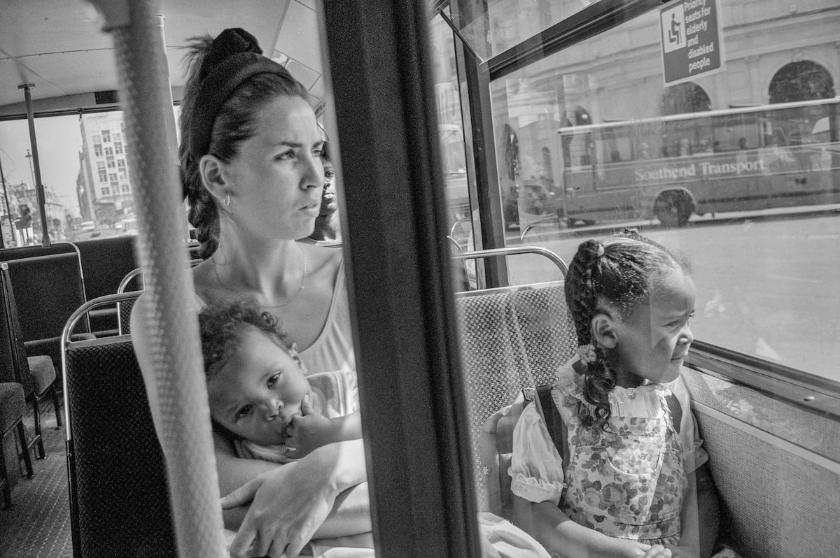Woman and children, Bus, Charing Cross, Westminster, 1991, 91-8o-43