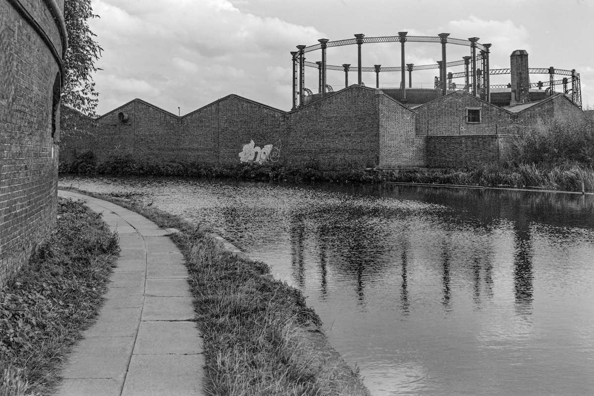 Gas Holders, Regent’s Canal, 1985