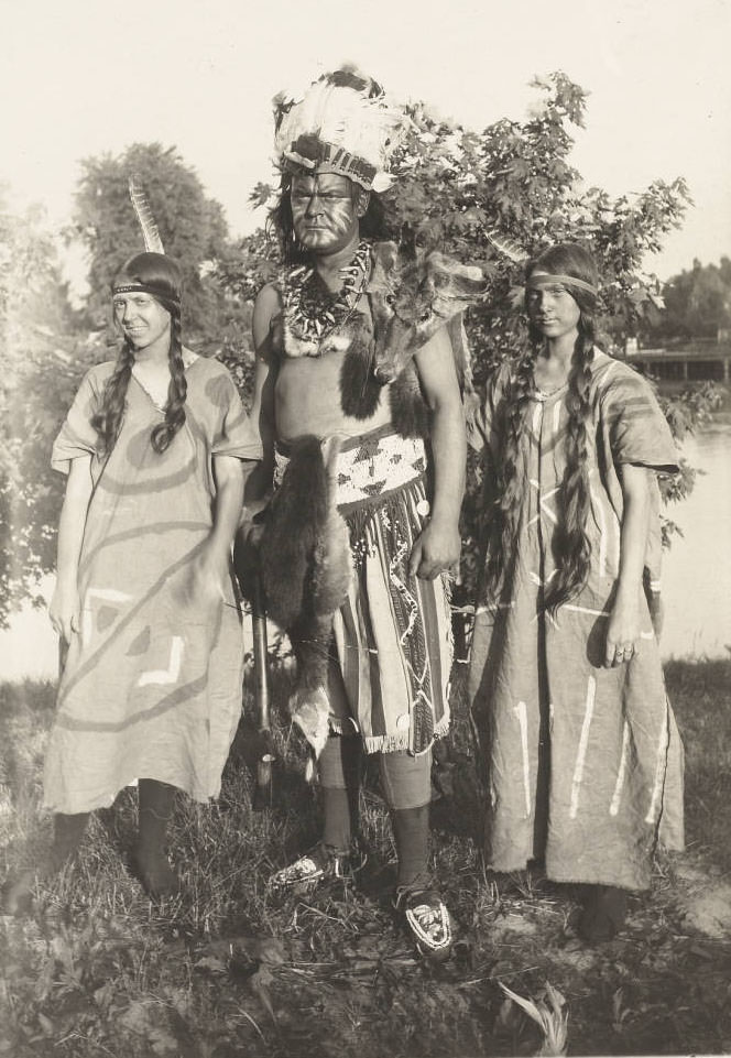 Actors in the Pageant, pose in Native American costume, 1914