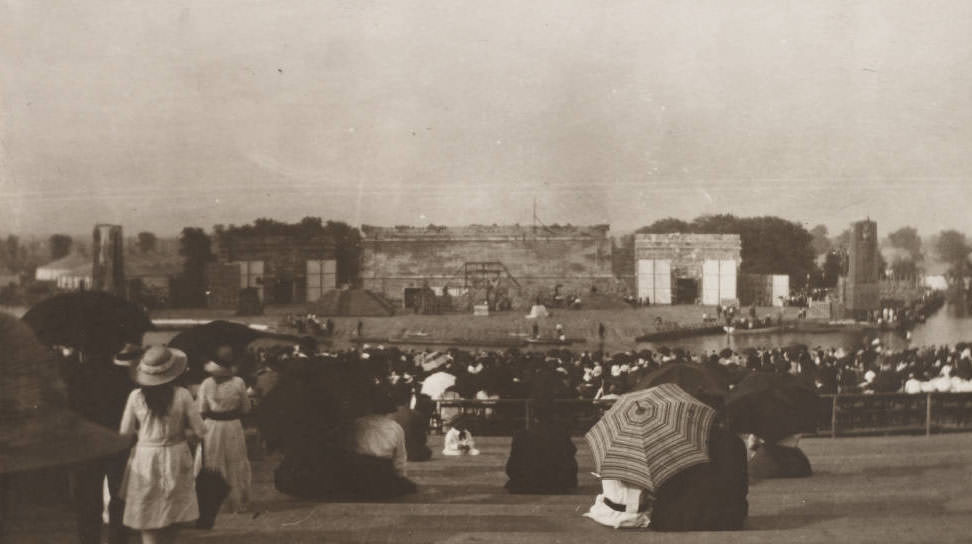 Audience at the Pageant and Masque of St. Louis in place in front of the stage, 1914