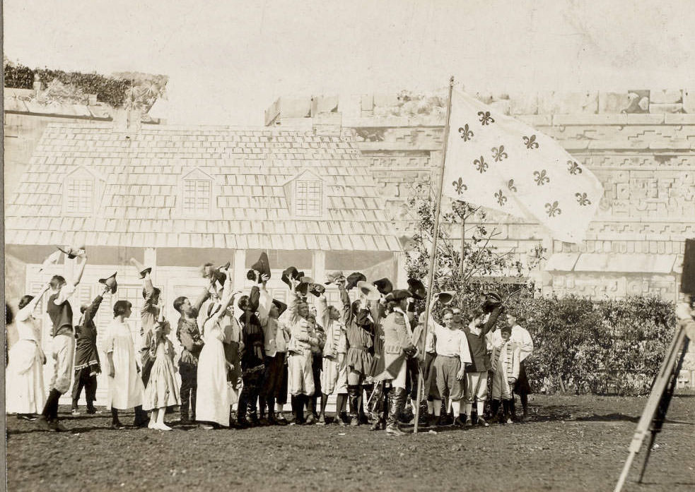 Captain de Volsay raising the first Franch flag, Pageant, 1914