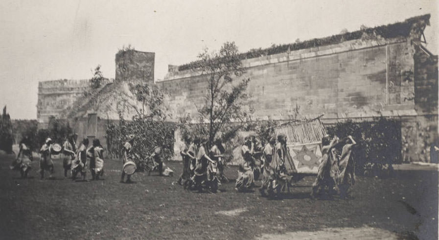 Maya characters onstage, 1914