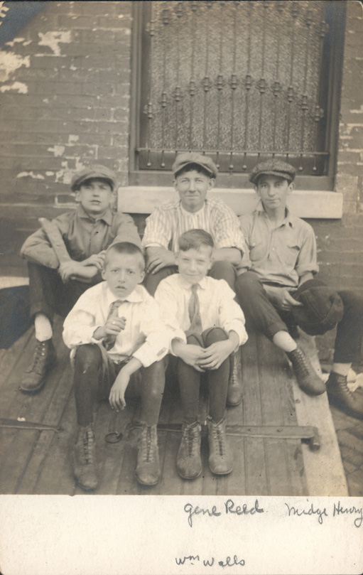 Fascinating Historical Portraits of People of South Philadelphia and Kensington in 1925
