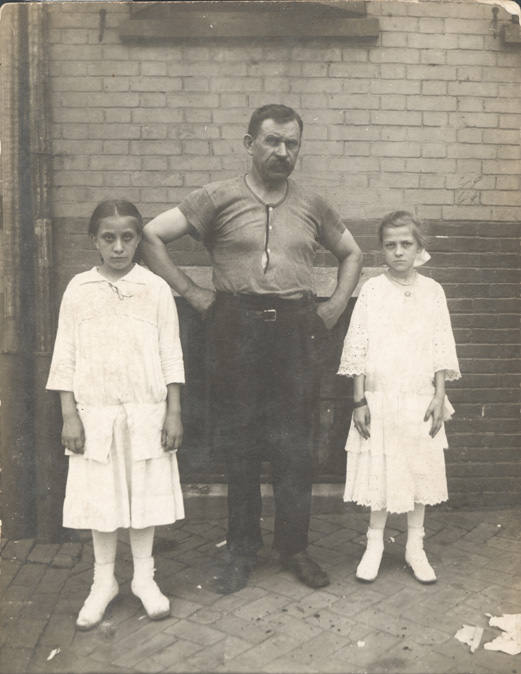 Fascinating Historical Portraits of People of South Philadelphia and Kensington in 1925