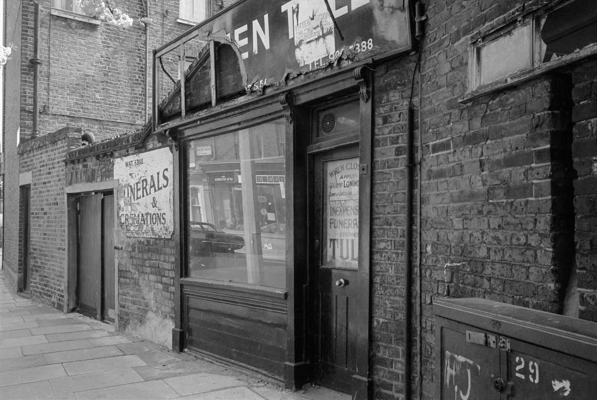 Stephen Tull, Undertakers, Brook Drive, Elephant & Castle, Southwark, 1982