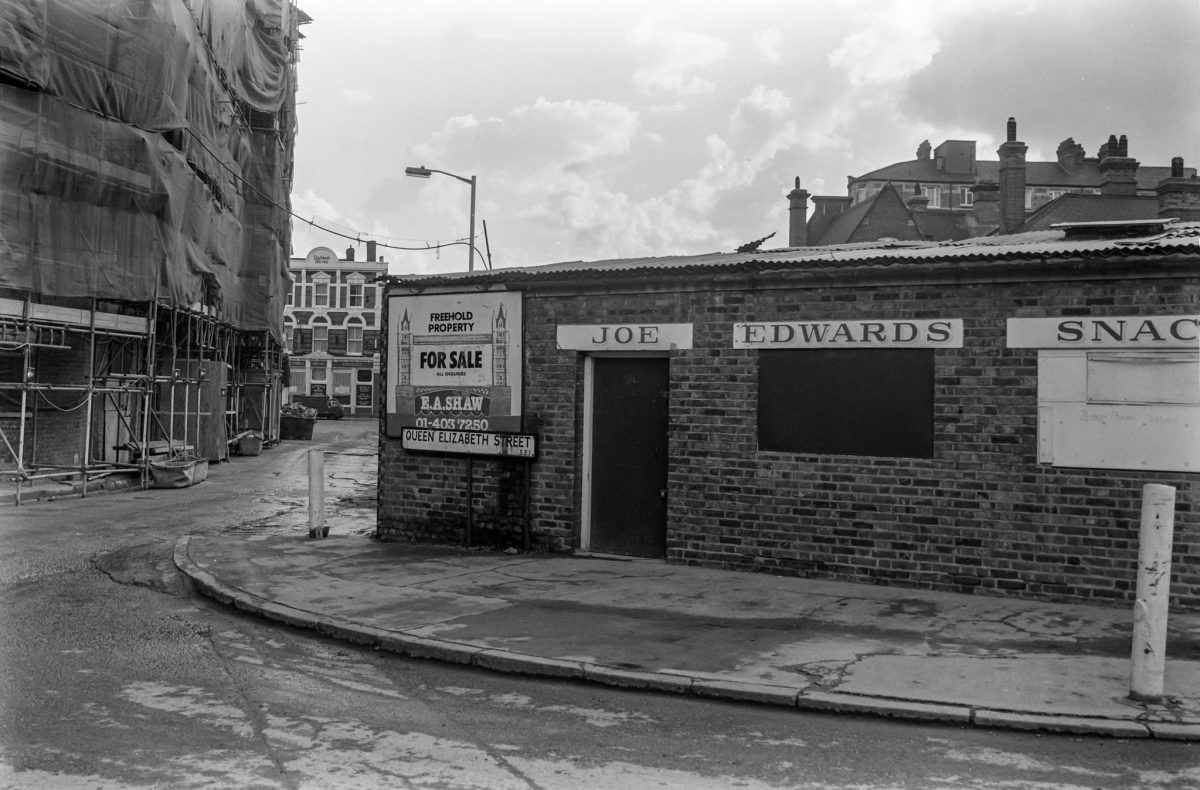 Joe EdwaRoads Snack Bar, Shad Thames, Queen Elizabeth St, Bermondsey, Southwark 1986