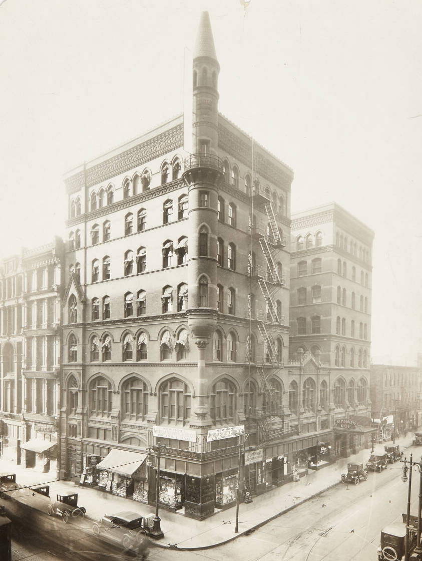 View of the Marion Roe Hotel, which stood at 508 Pine Street, 1910
