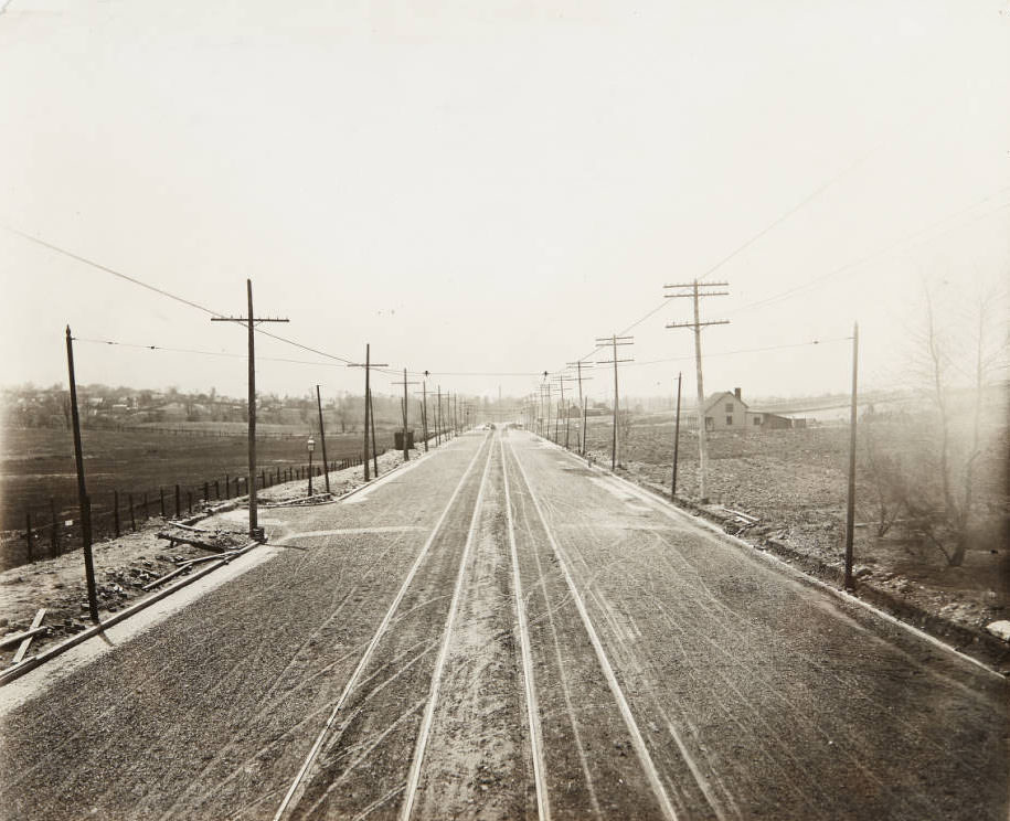 Kingshighway Blvd., looking south from its intersection with Arsenal Street, 1910
