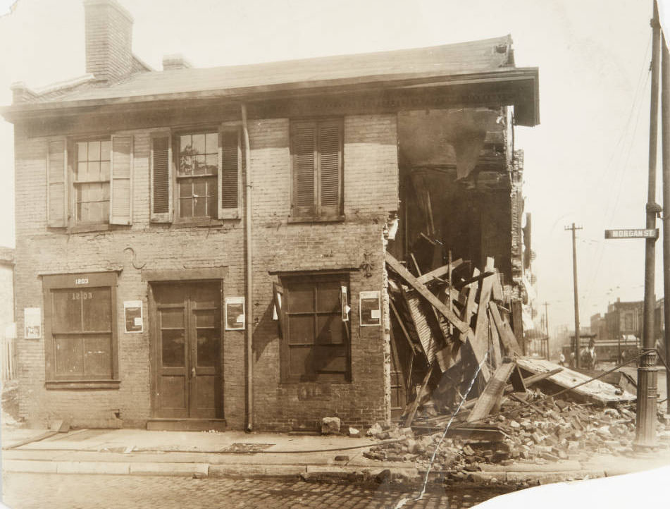 A partially demolished building at 1203 Morgan Street, 1915