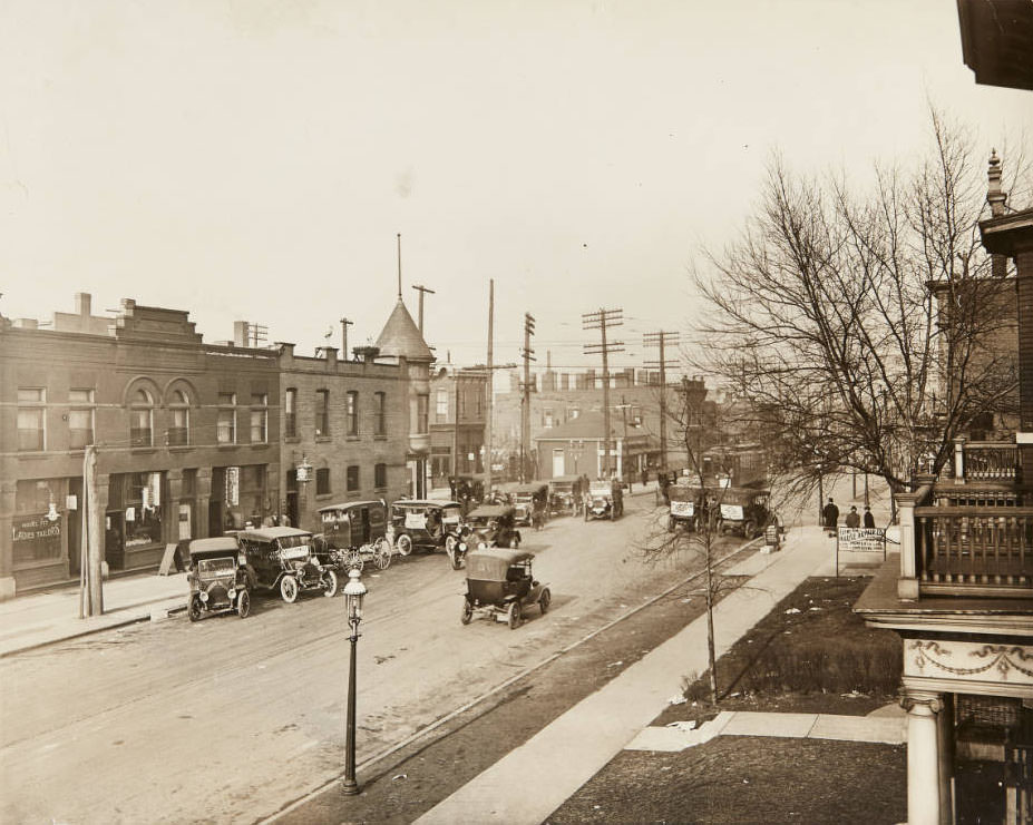 Buildings along Delmar Boulevard near its intersection with Taylor Avenue, 1915