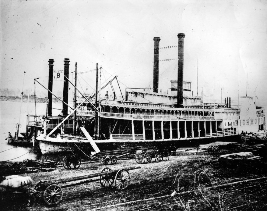 Scene showing steamer Richmond in St. Louis, 1870